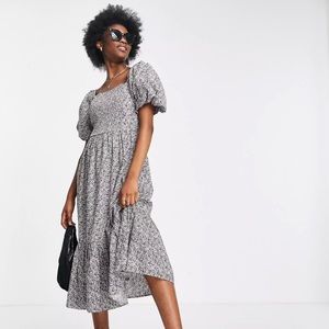 NEW W/O TAGS Miss Selfridge shirred puff sleeve ruffle hem floral midi dress